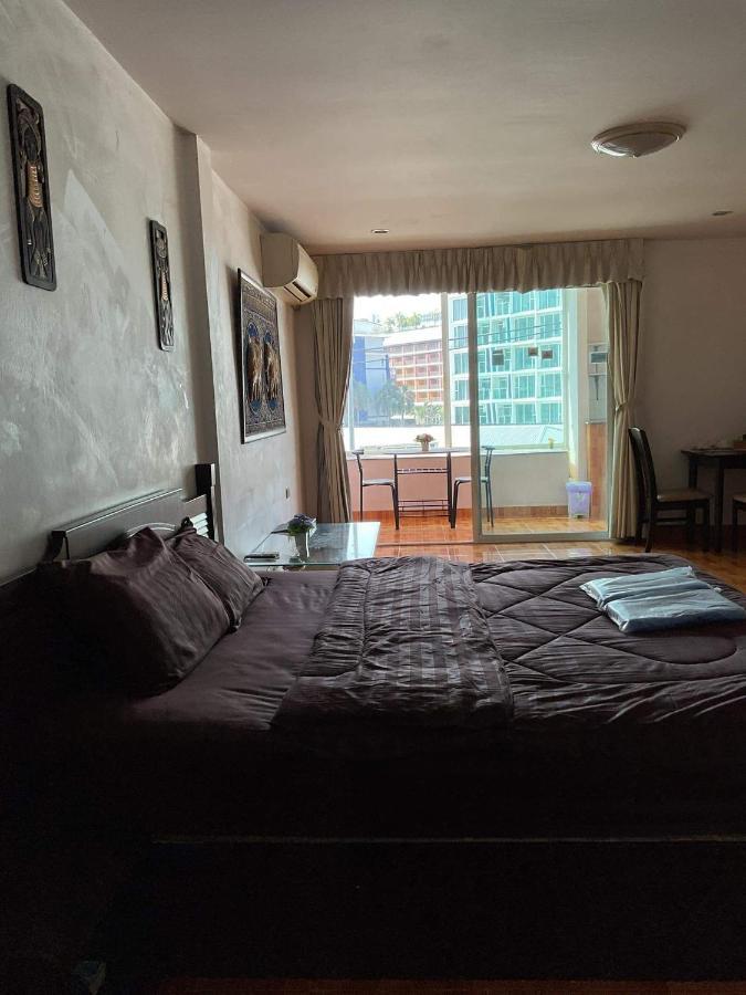 Zappa Guesthouse Pattaya Buitenkant foto