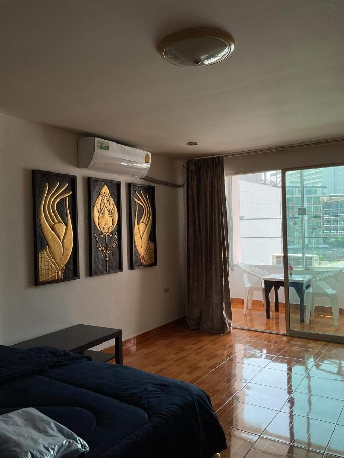 Zappa Guesthouse Pattaya Buitenkant foto